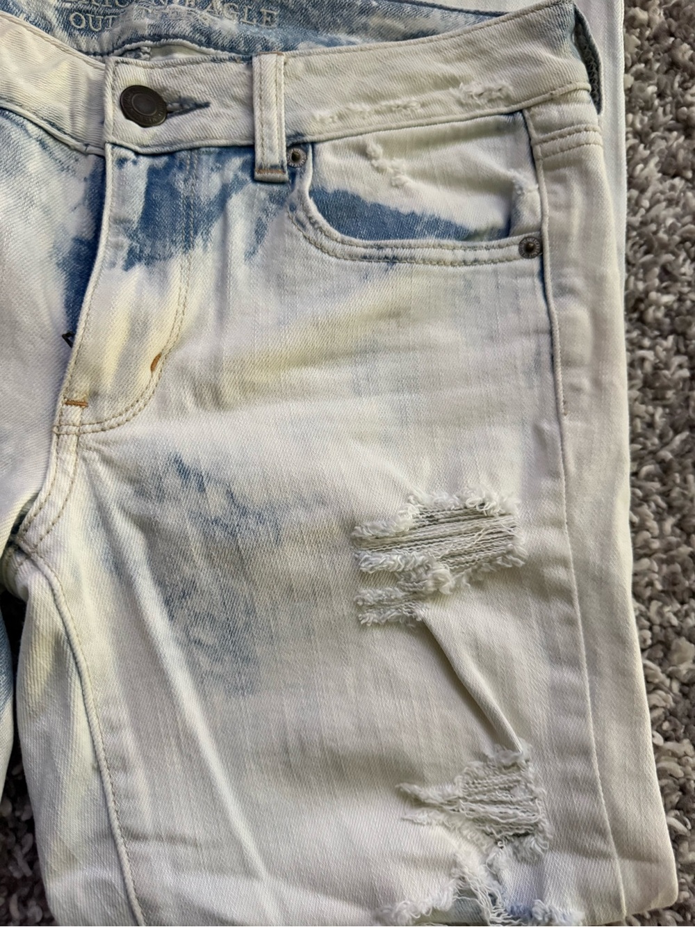 American Eagle Outfitters Light Blue Acid-Wash straight stretch Jeans
